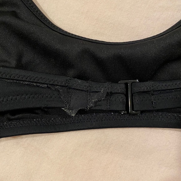 Victoria’s Secret black scoop bikini top - Picture 4 of 5